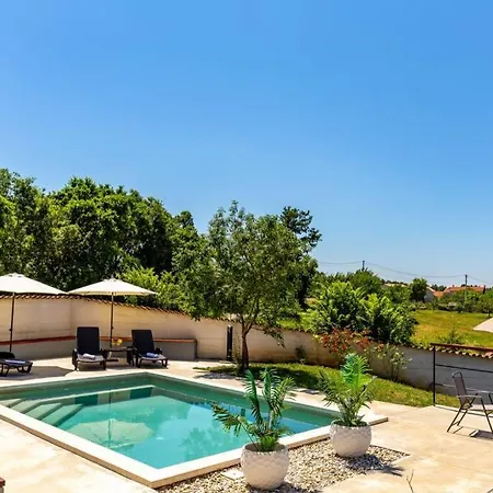 Sunny Yellow House With A Pool Stokovci